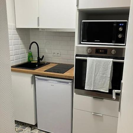 Appartement Studio Cosy 12 Min Arc De Triomphe à Rueil-Malmaison Extérieur photo