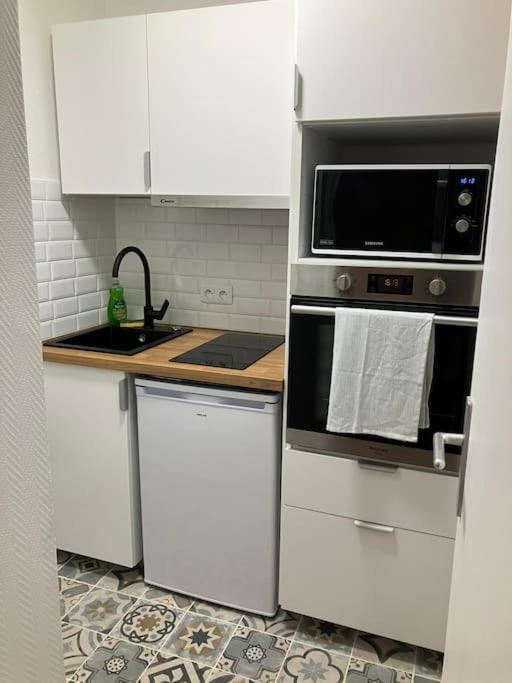 Appartement Studio Cosy 12 Min Arc De Triomphe à Rueil-Malmaison Extérieur photo